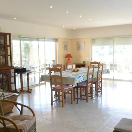 Villa Arbitru